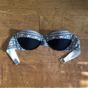 Issa de mar bikini top